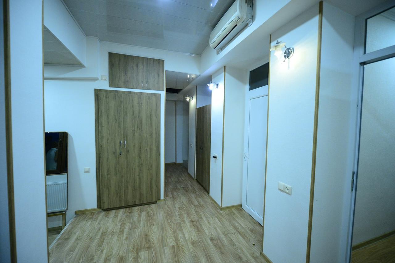 Hostel 17 Only For Men Tbilisi Exterior photo